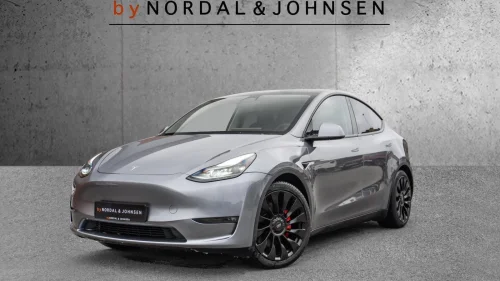TESLA Model Y PERFORMANCE AWD AUTOPILOT R.KAM NAVI PANO DAB+