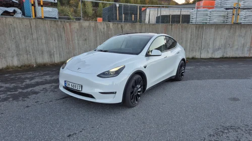 TESLA Model Y Performance AWD