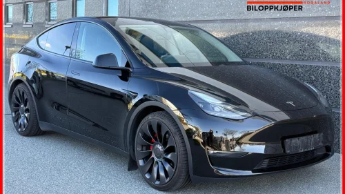 TESLA Model Y PERFORMANCE 534HK | AWD | PANO | SKINN | NAVI | KROK |