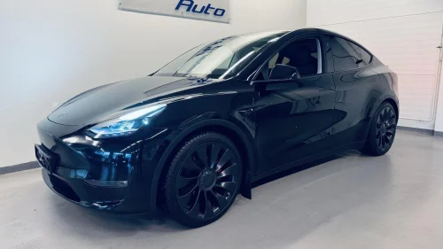 TESLA Model Y PERFORMANCE / AWD / HENGERFESTE / 8 X 21" / ÈN EIER!!