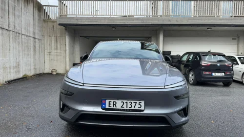 TESLA Model Y Performance AWD
