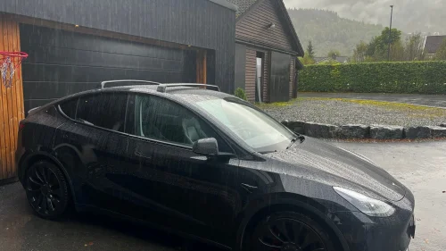 TESLA Model Y Performance AWD