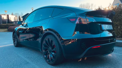 TESLA Model Y Performance AWD