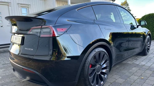 TESLA Model Y Performance AWD