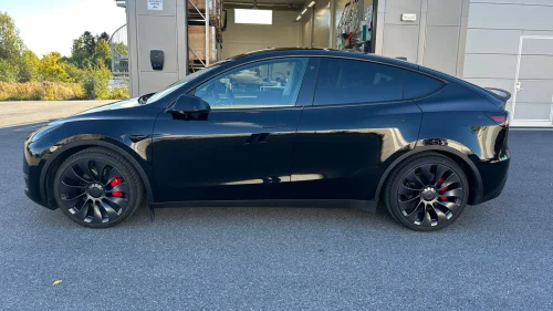 TESLA Model Y Performance AWD