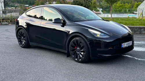 TESLA Model Y Performance AWD (8x21 überturbine)