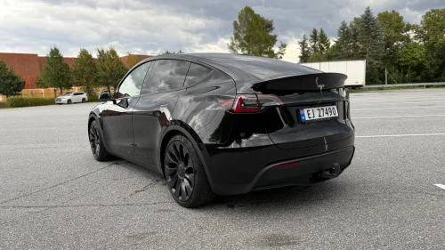 TESLA Model Y Performance AWD