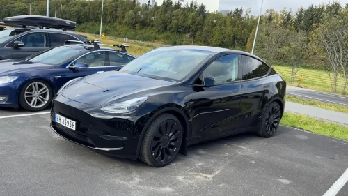 TESLA Model Y Performance AWD