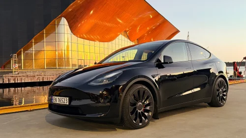 TESLA Model Y Performance AWD