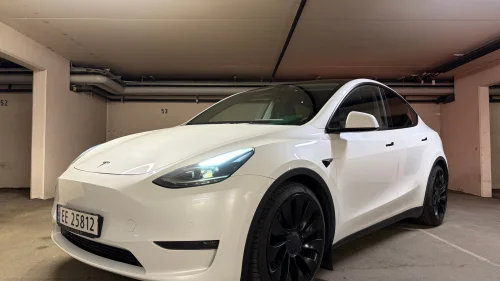 TESLA Model Y Performance AWD