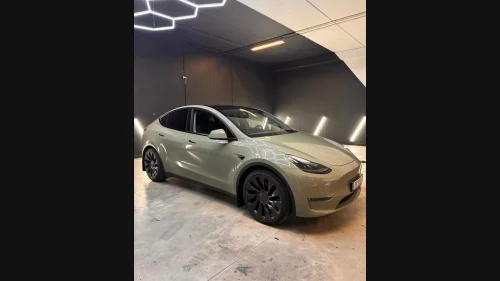 TESLA Model Y Performance AWD