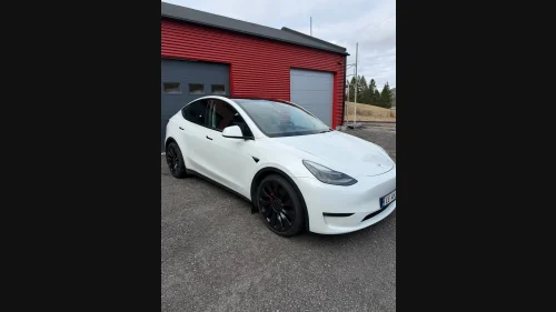 TESLA Model Y Performance AWD