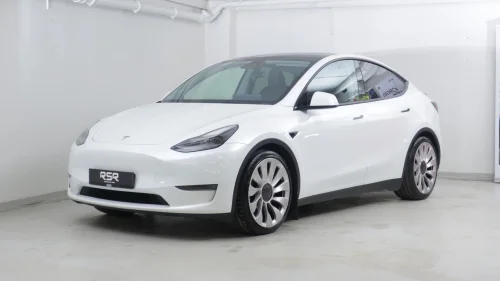 TESLA Model Y Performance AWD - HENGERFESTE - FINANS