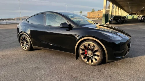 TESLA Model Y Performance AWD