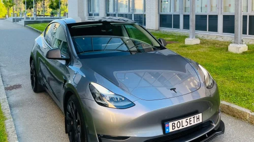TESLA Model Y Performance 534HK, Quicksilver Carbon 21"
