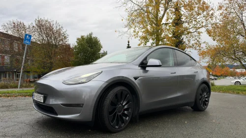 TESLA Model Y Performance AWD