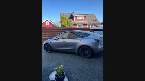 TESLA Model Y Performance AWD, QUICKSILVER