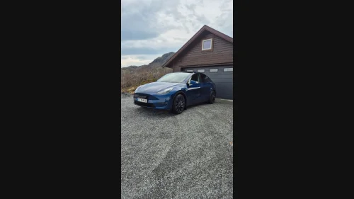 TESLA Model Y Performance AWD