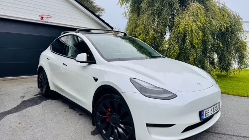 TESLA Model Y Performance AWD