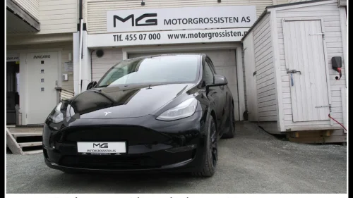 TESLA Model Y Performance AWD WLTP 514km - Krok
