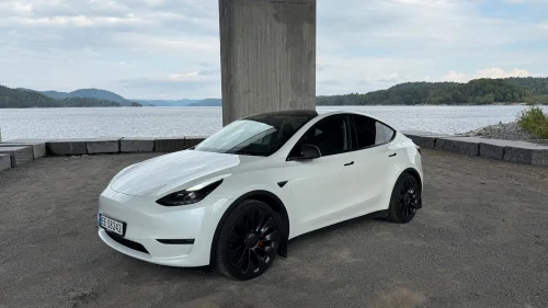 TESLA Model Y Performance AWD