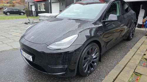 TESLA Model Y Performance AWD