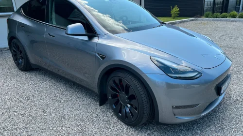 TESLA Model Y Performance AWD