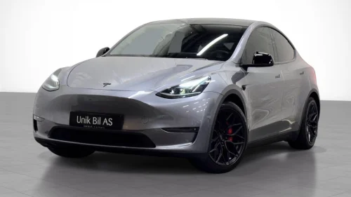 TESLA Model Y PERFORMANCE/ AWD/ BERLIN/ KROK/ AP/ SxV DEKK