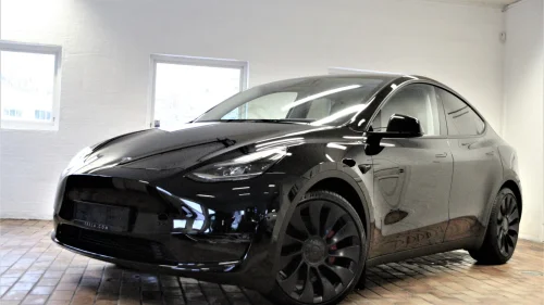 TESLA Model Y PERFORMANCE AWD AP3.0 VINTER HIFI AMD GIGA-BERLIN KROK+