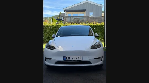 TESLA Model Y Performance AWD