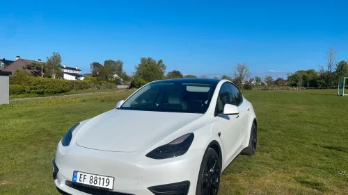 TESLA Model Y Perf AWD | Heng-feste | Hvit+Hvit | Glasscoating
