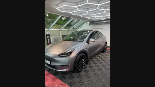 TESLA Model Y Performance AWD