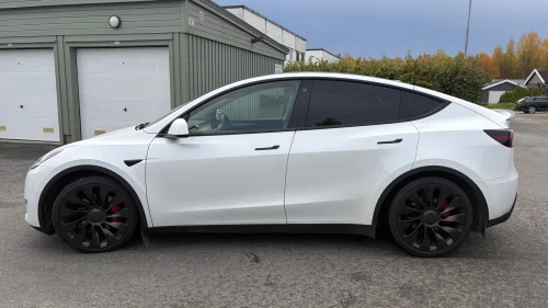 TESLA Model Y Performance AWD
