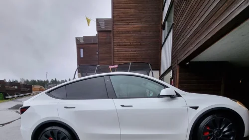 TESLA Model Y Performance AWD
