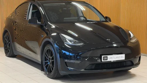 TESLA Model Y PERFORMANCE / NAVI / HENGERF / PREMIUM LYD / 21"HJUL