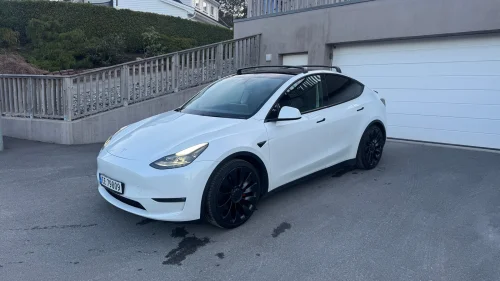 TESLA Model Y Performance AWD