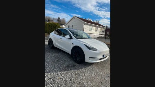 TESLA Model Y Performance AWD