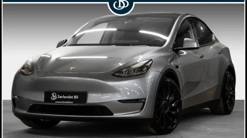 TESLA Model Y PERFORMANCE / LAV KM! / EN-EIER / PREMIUM / KROK / 21"