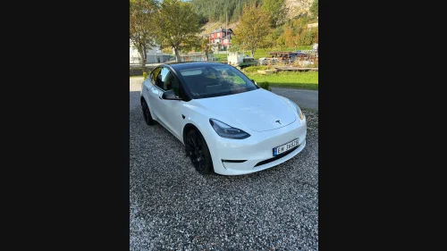 TESLA Model Y Performance AWD