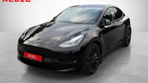 TESLA Model Y Performance AWD/Krok/R.Kam/Navi/AP/V.Pumpe/Rattvarme