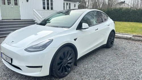 TESLA Model Y Performance AWD / Nybilgaranti / 1 eier