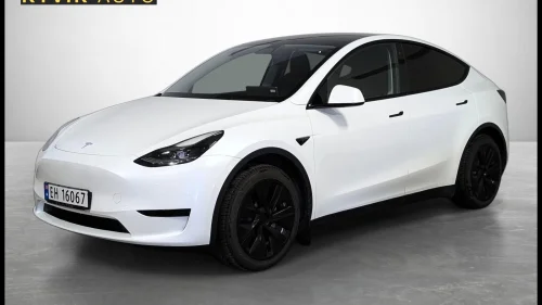 TESLA Model Y Standard Range / RWD / PANO / ACC / SKINN / KROK /EU.27