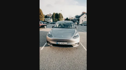 TESLA Model Y Standard Range RWD