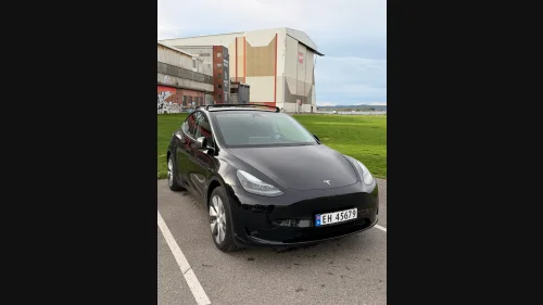 TESLA Model Y Standard Range RWD