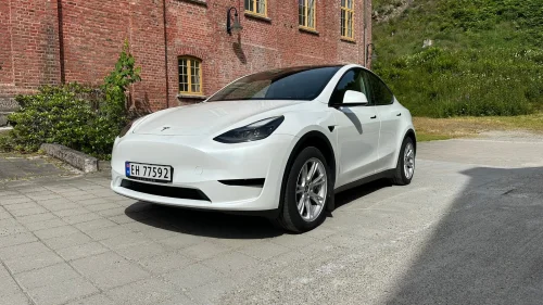 TESLA Model Y Standard Range RWD