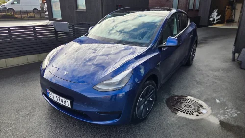 TESLA Model Y Standard Range RWD