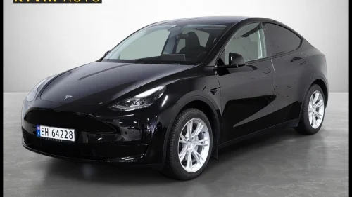 TESLA Model Y Standard Range / RWD / PANO / KROK / CC / DAB+ / EU.28+