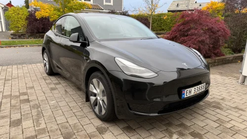 TESLA Model Y Standard Range RWD