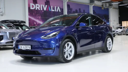 TESLA Model Y Standard Range RWD