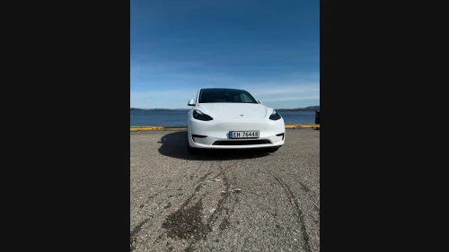 TESLA Model Y Standard Range RWD